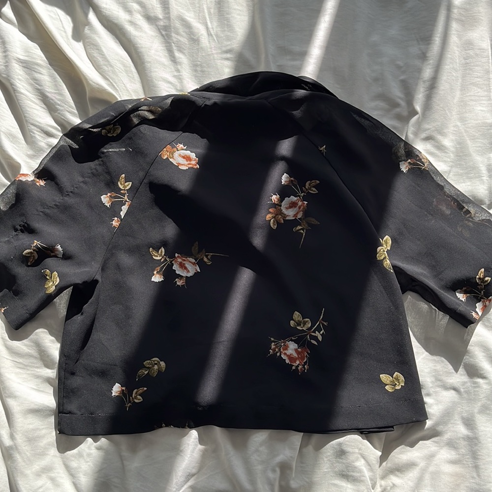 Wilfred Floral Button Up - Picture 3 of 3